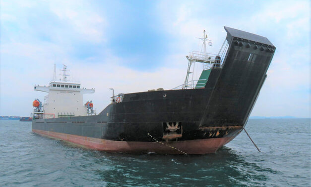 Sea Swift’s Karratha Bay arrives at Dampier from Singapore