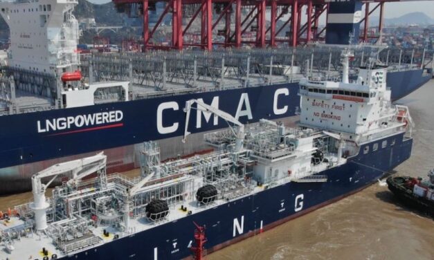 CMA CGM completes first bonded LNG SIMOPS bunkering in China