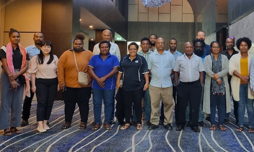 Spill response training prepares PNG for more ships