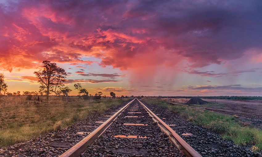 Floods close rail traffic in central NSW