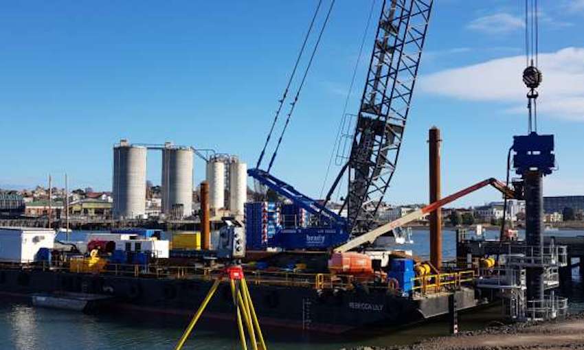 Piling barge begins work on Devonport wharf