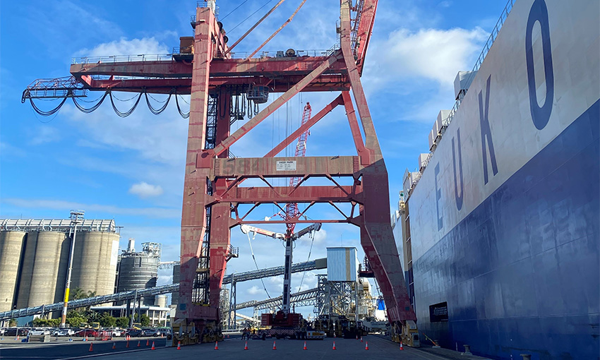 AAT begins crane decommissioning, berth to be impacted (updated)