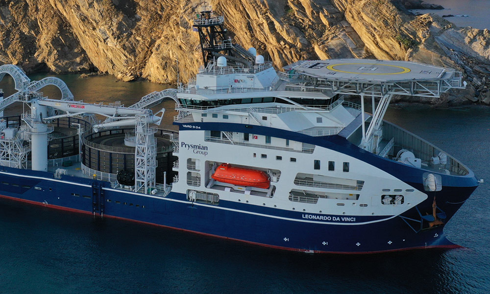 Vessel secured for Bass Strait cable