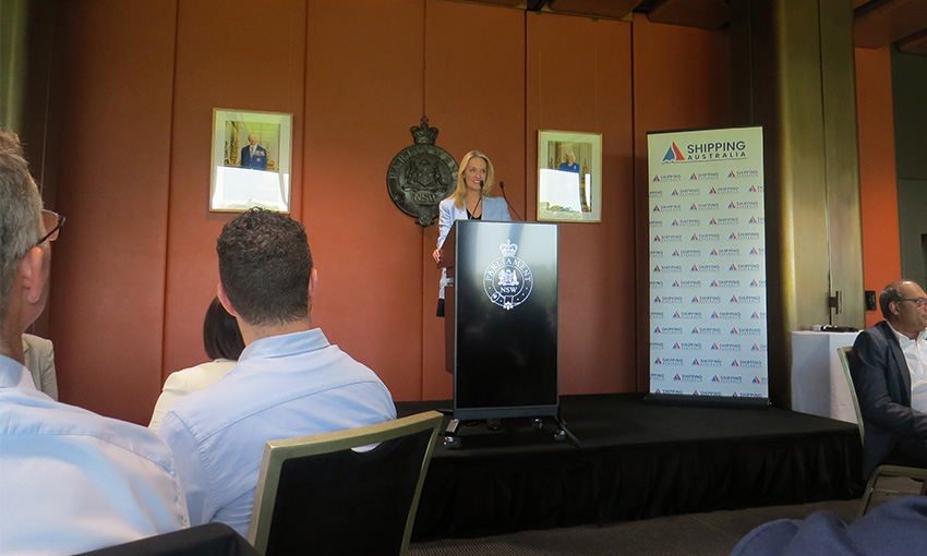 Shadow minister addresses industry at SAL parliamentary lunch