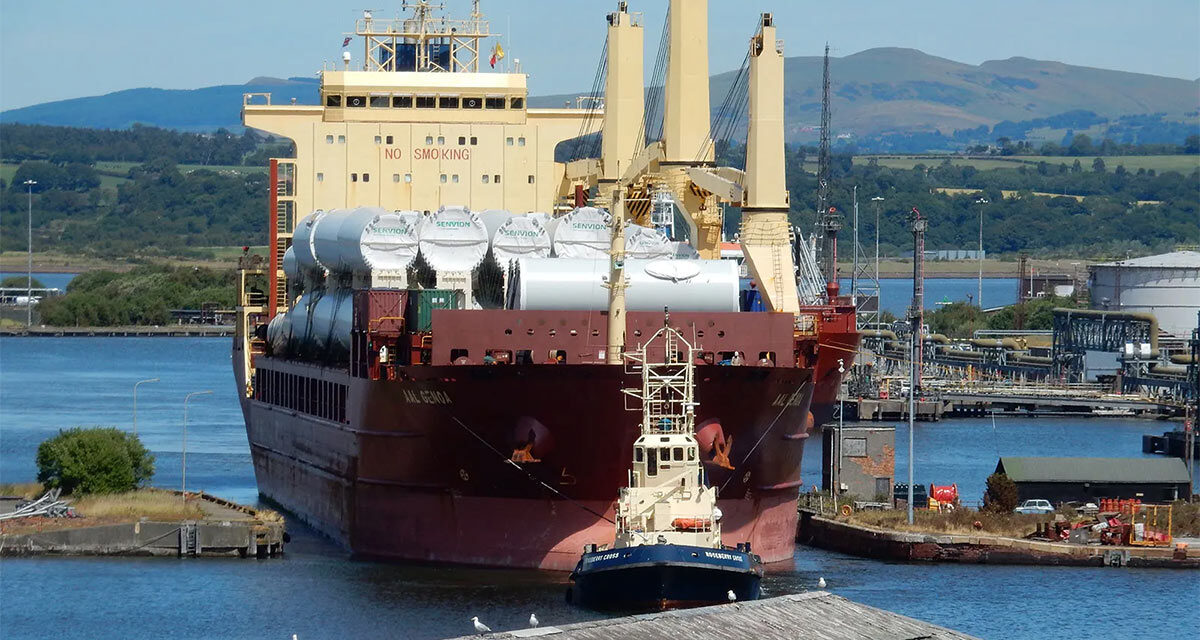 Vessel loses power off Victorian coast