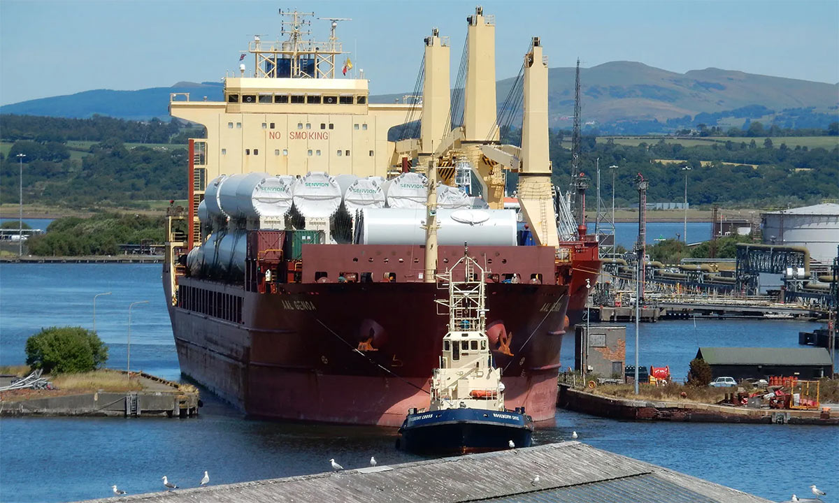 Vessel loses power off Victorian coast