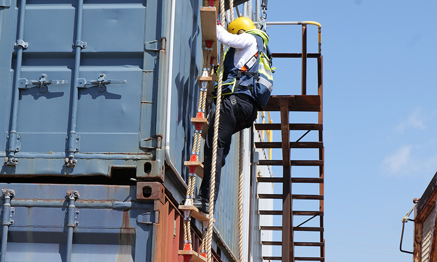 Port Kembla sees new pilot ladder training facility