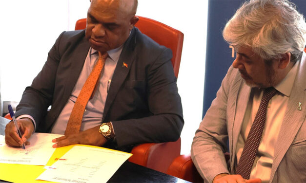 First contract signed for PNG FLNG