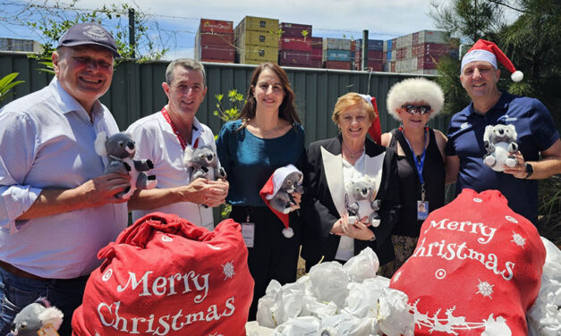 Port community brings Christmas spirit to seafarers