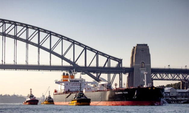 Sydney tug crews engage in co-op