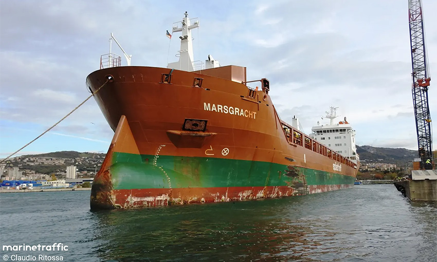 AMSA bans ship for dangerous goods stowage failures