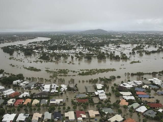 FNQ floods hit land links, again