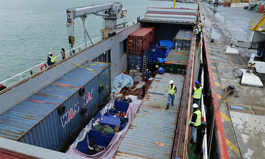 76-tonne tobacco haul seized from “suspicious” ship off Aus coast