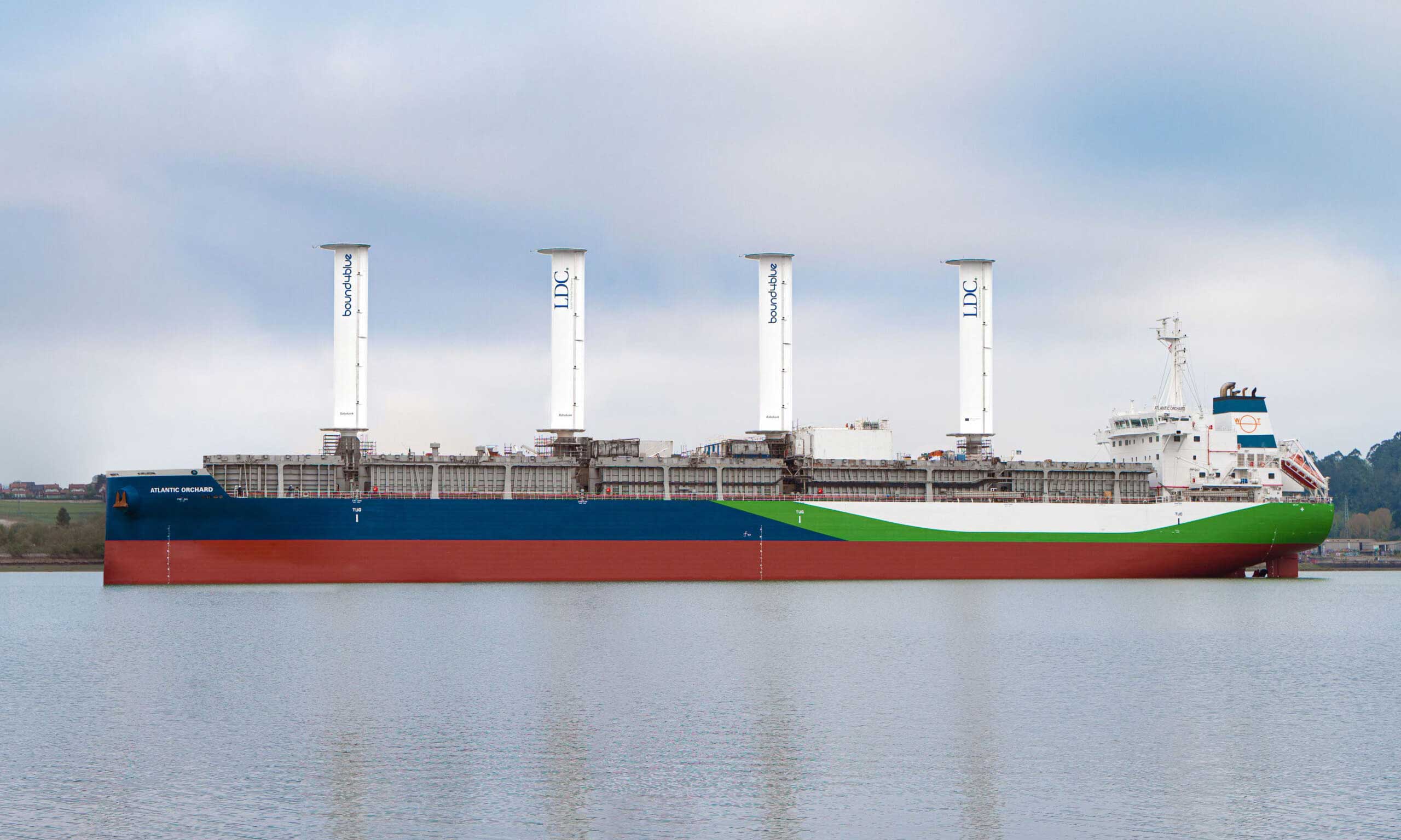 Spanish company installs “world’s largest” suction sails